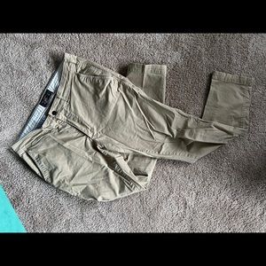 Abercrombie pants size 33x32
